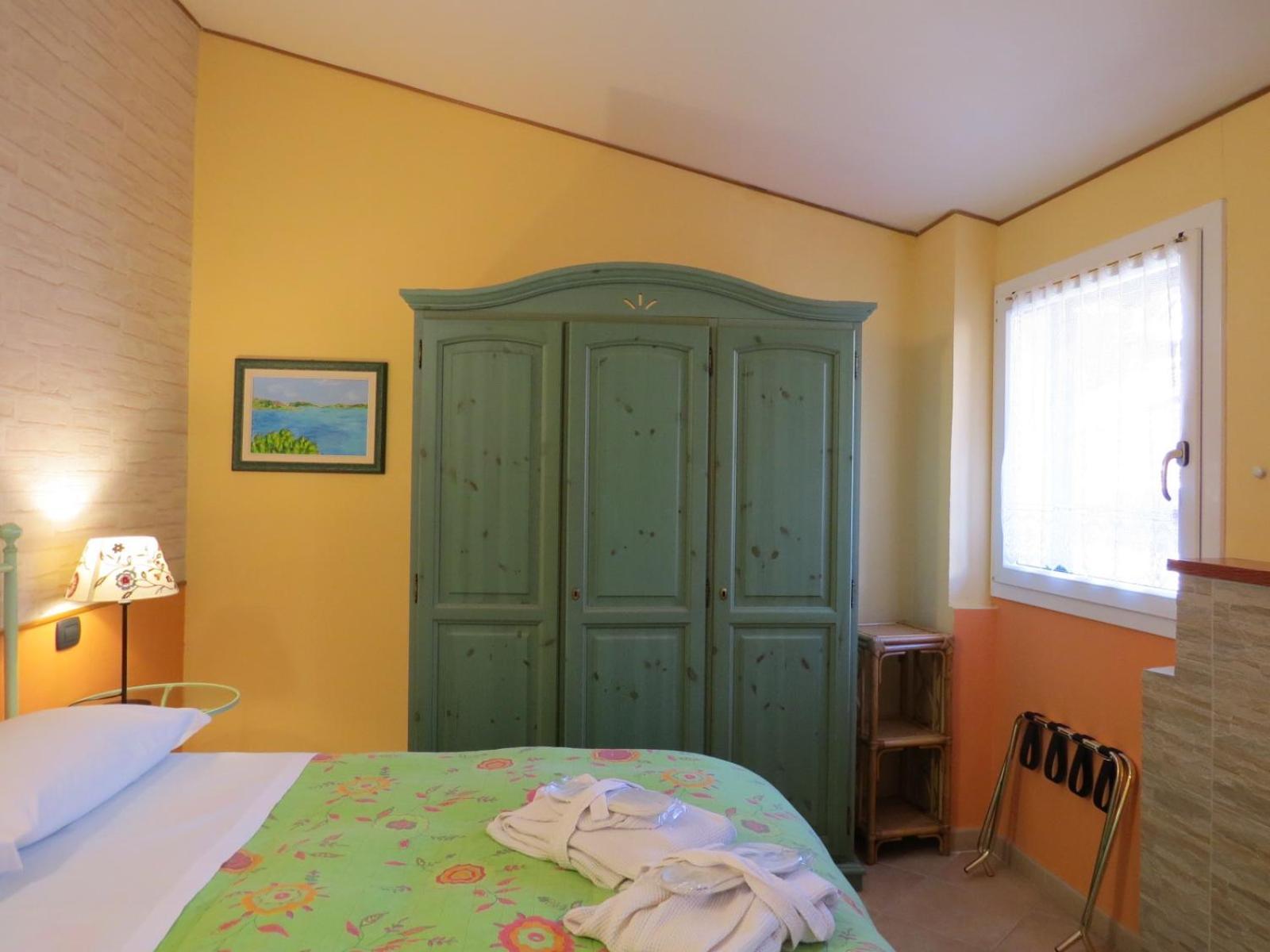 B&B Dei Doria & Suite Дольчеаккуа Экстерьер фото