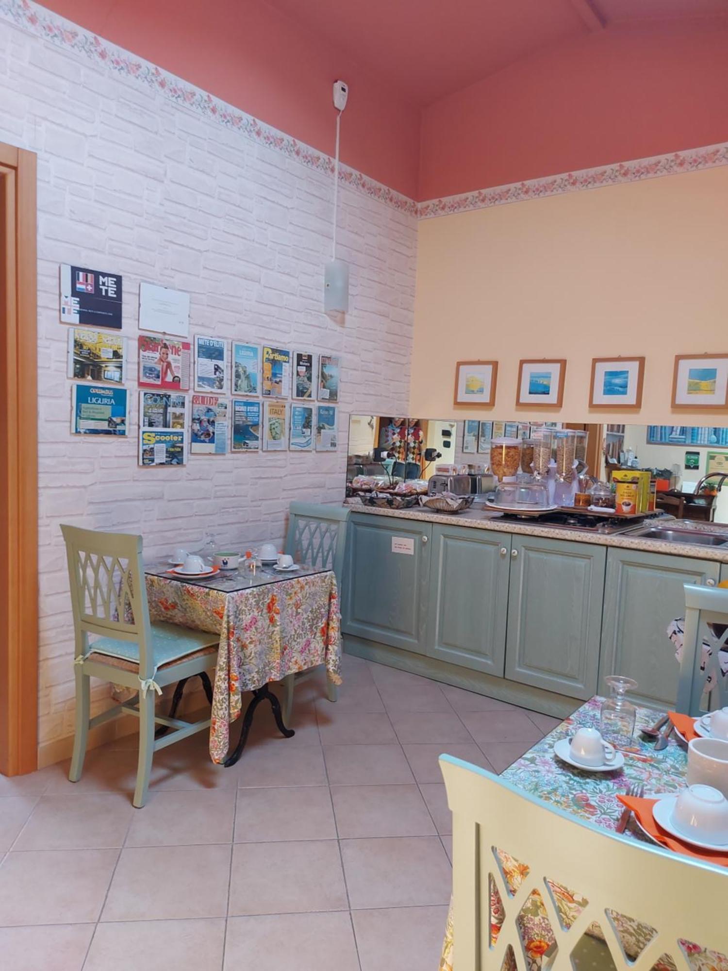 B&B Dei Doria & Suite Дольчеаккуа Экстерьер фото